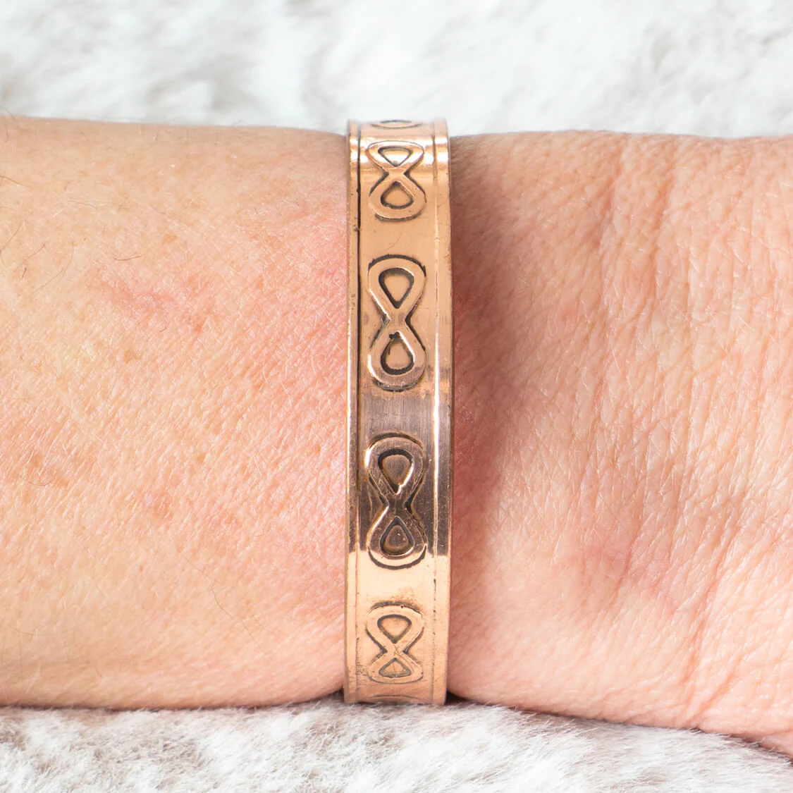 Magnetisches Kupferarmband „Unendlichkeit“ - Image 2